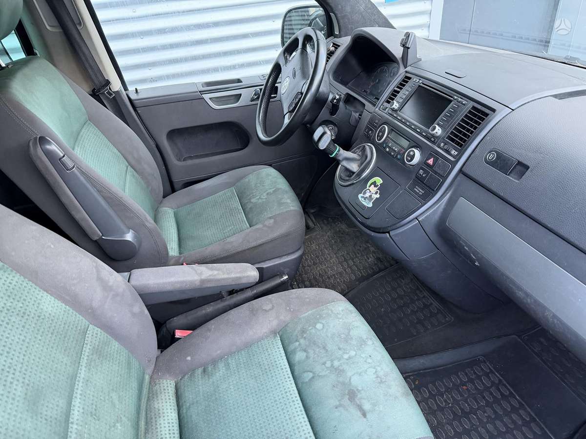Volkswagen Multivan - 7
