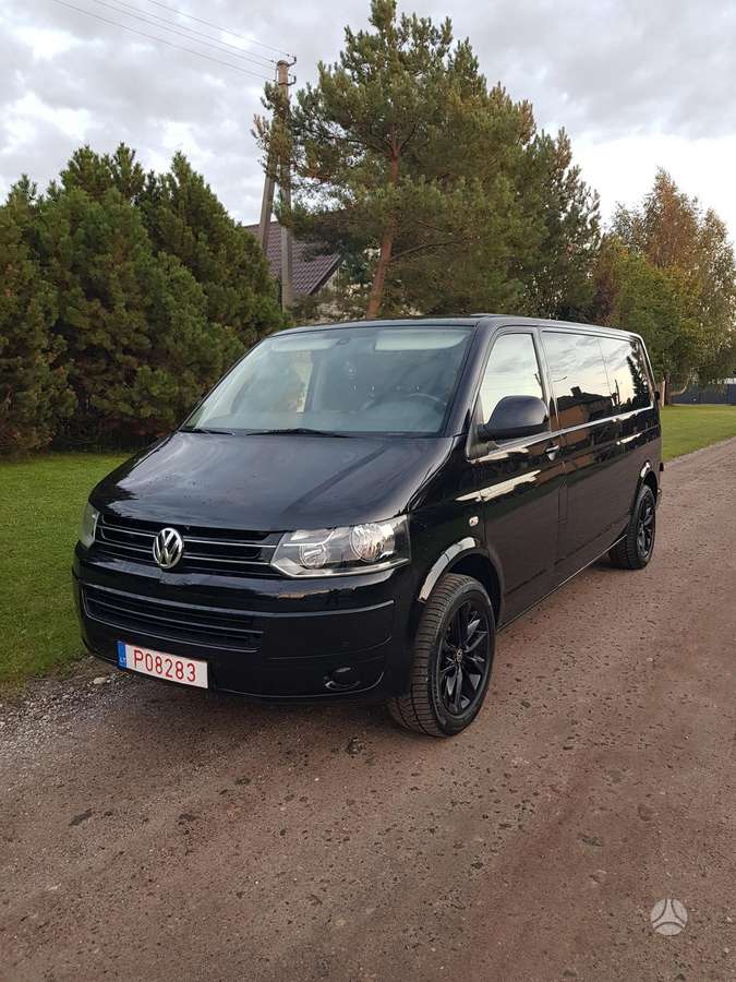 Volkswagen Caravelle - 1
