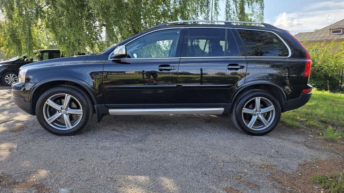 Volvo XC90 - 2