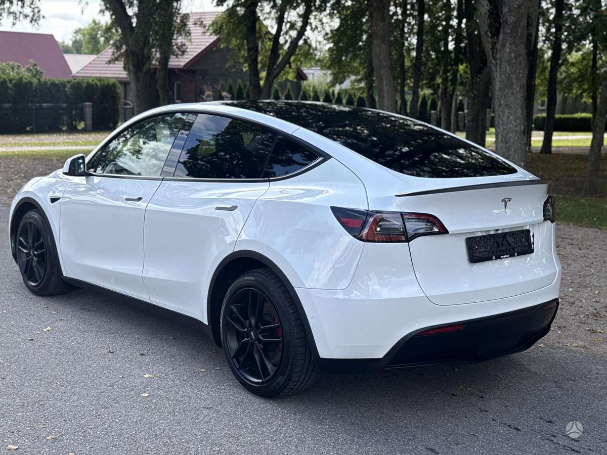 Tesla Model Y, 82 кВт·ч, Хэтчбек