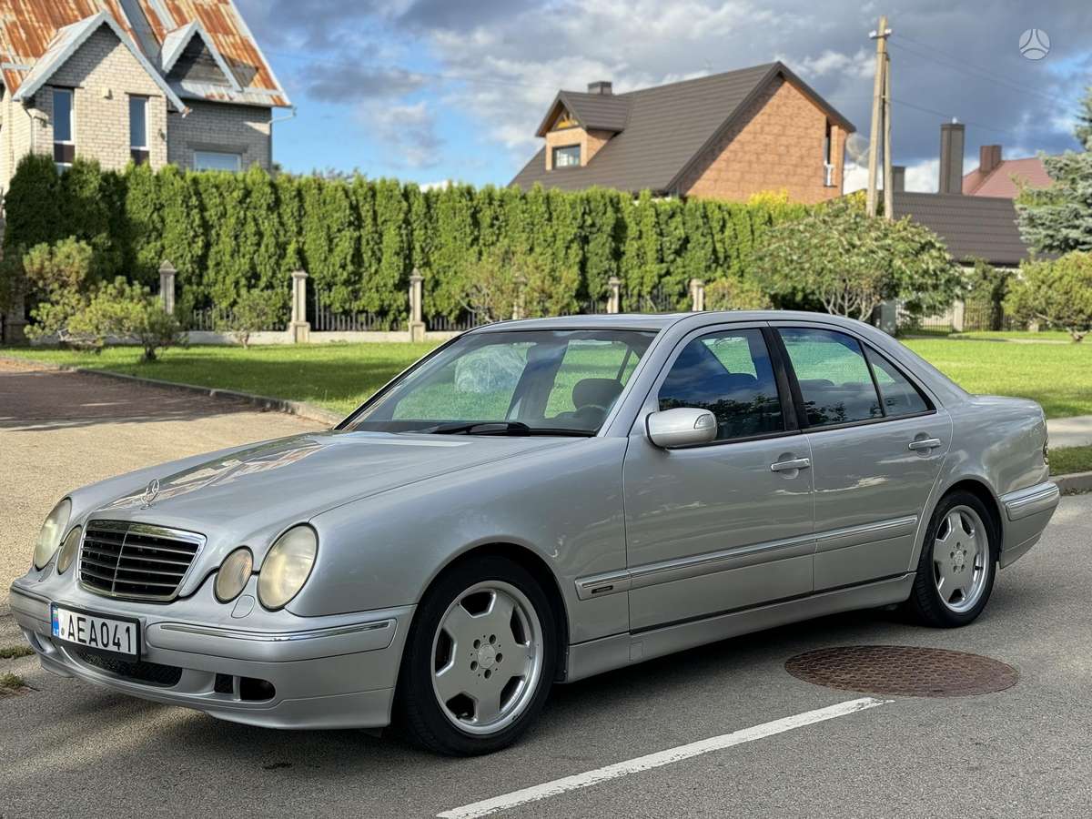 Mercedes-Benz E270, 2.7 l., Седан