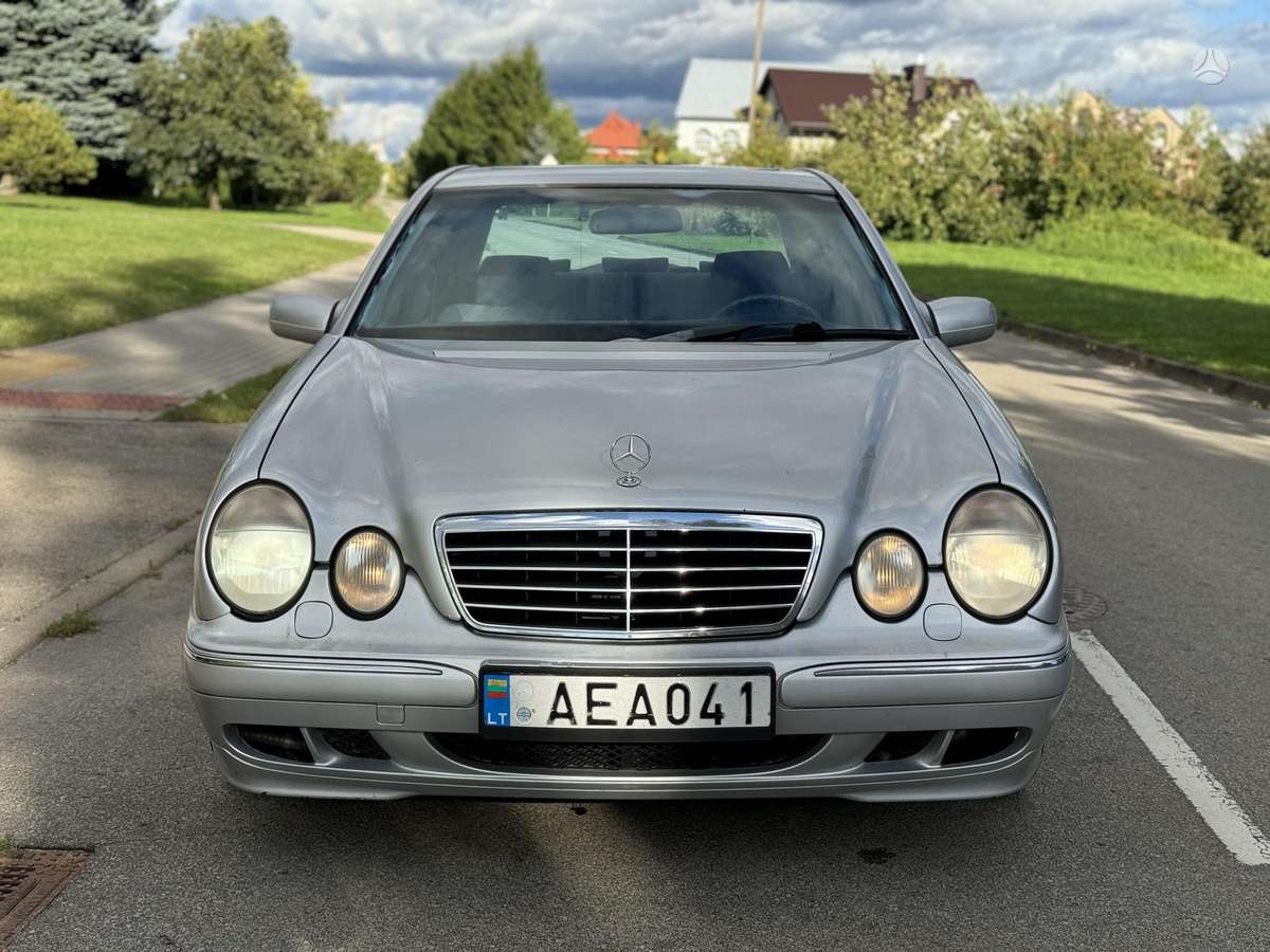 Mercedes-Benz E270, 2.7 l., Седан