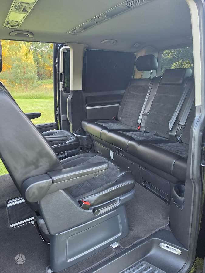 Volkswagen Multivan - 12