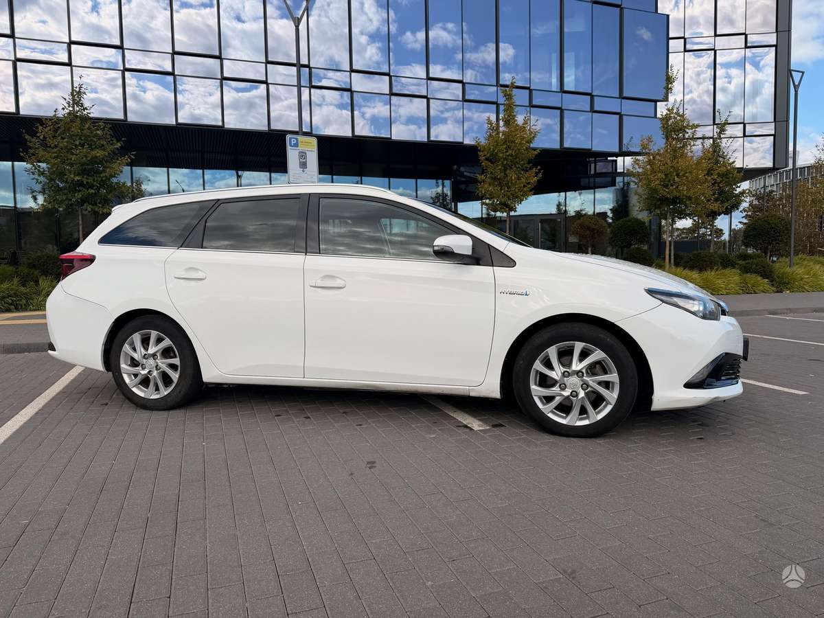 Toyota Auris - 5