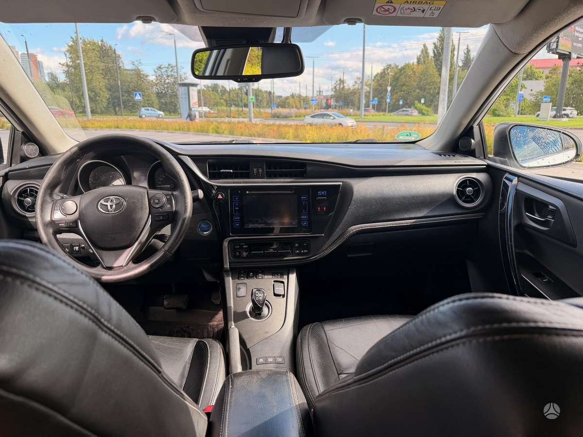 Toyota Auris - 10