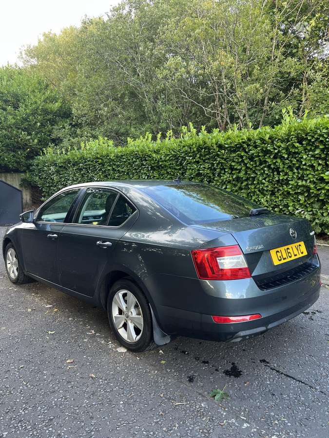 Skoda Octavia, 1.6 l., Седан