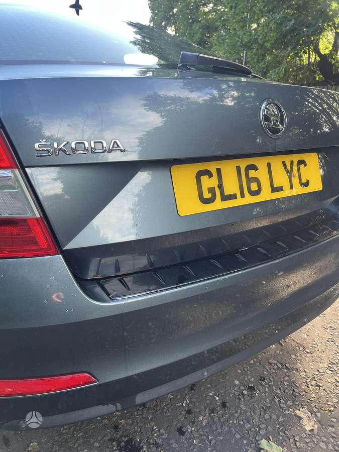 Skoda Octavia, 1.6 l., Седан