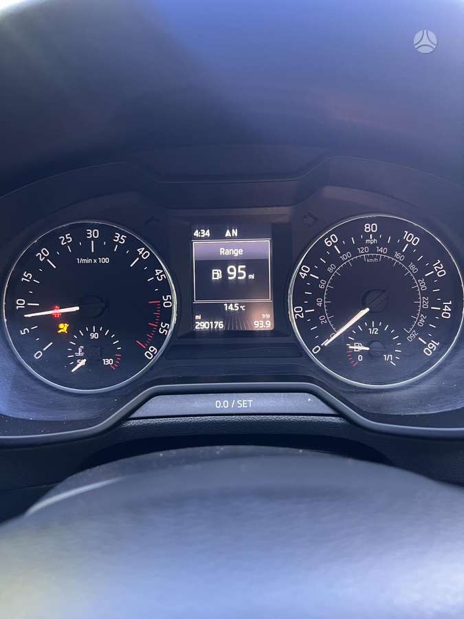 Skoda Octavia, 1.6 l., Седан