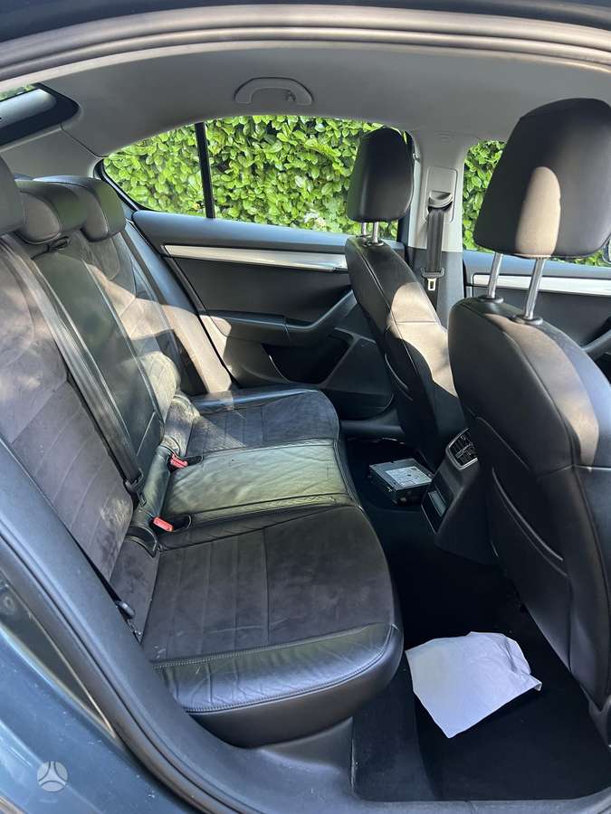 Skoda Octavia, 1.6 l., Седан