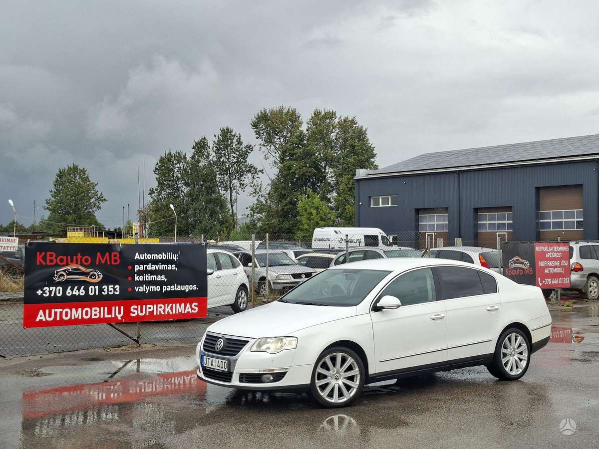 Volkswagen Passat - 1