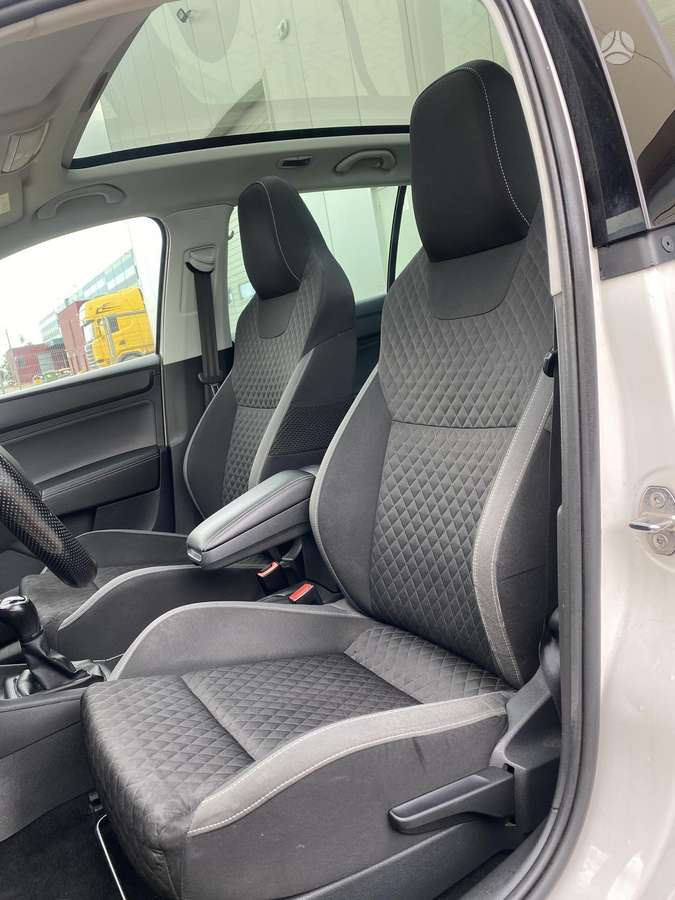 Škoda Rapid - 12