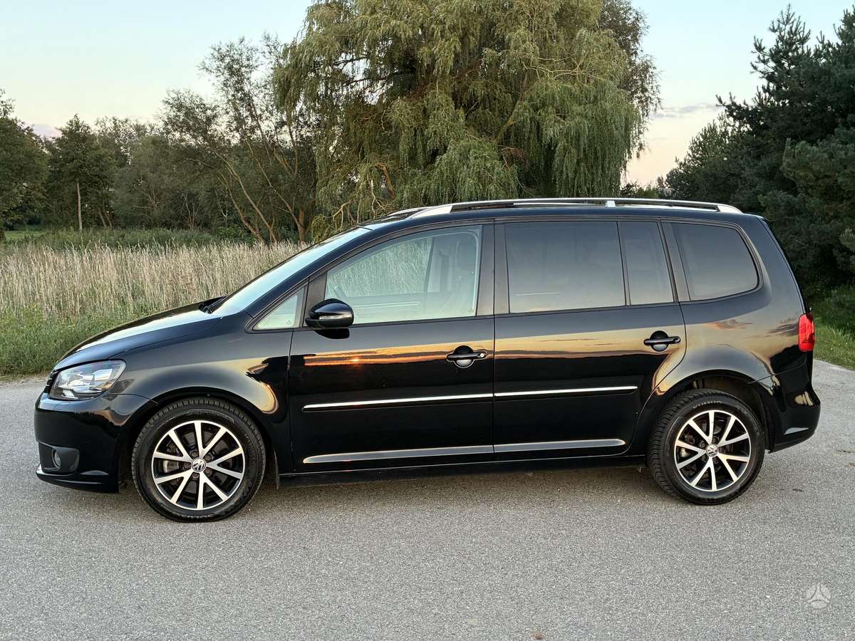 Volkswagen Touran - 4