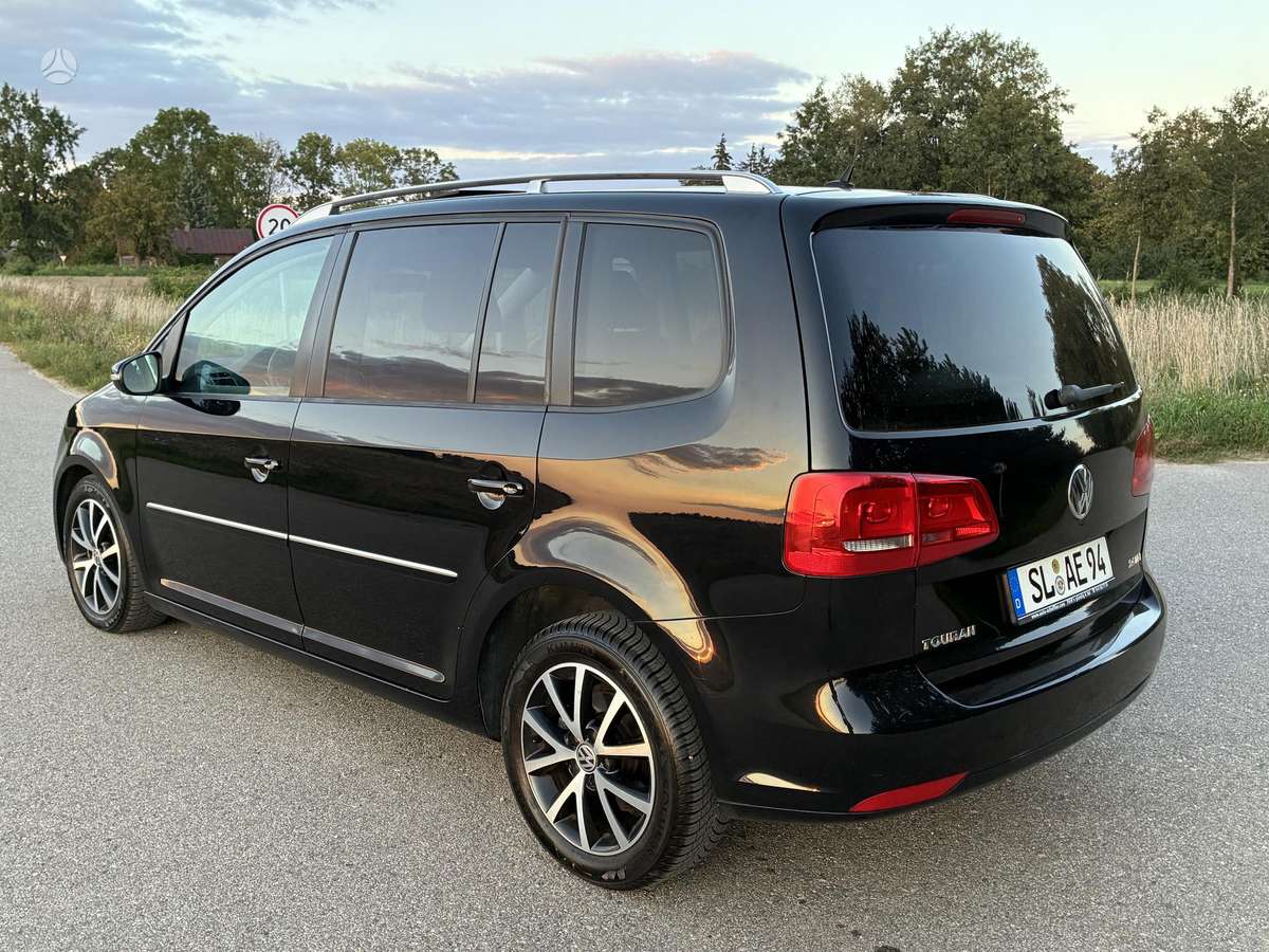 Volkswagen Touran - 5
