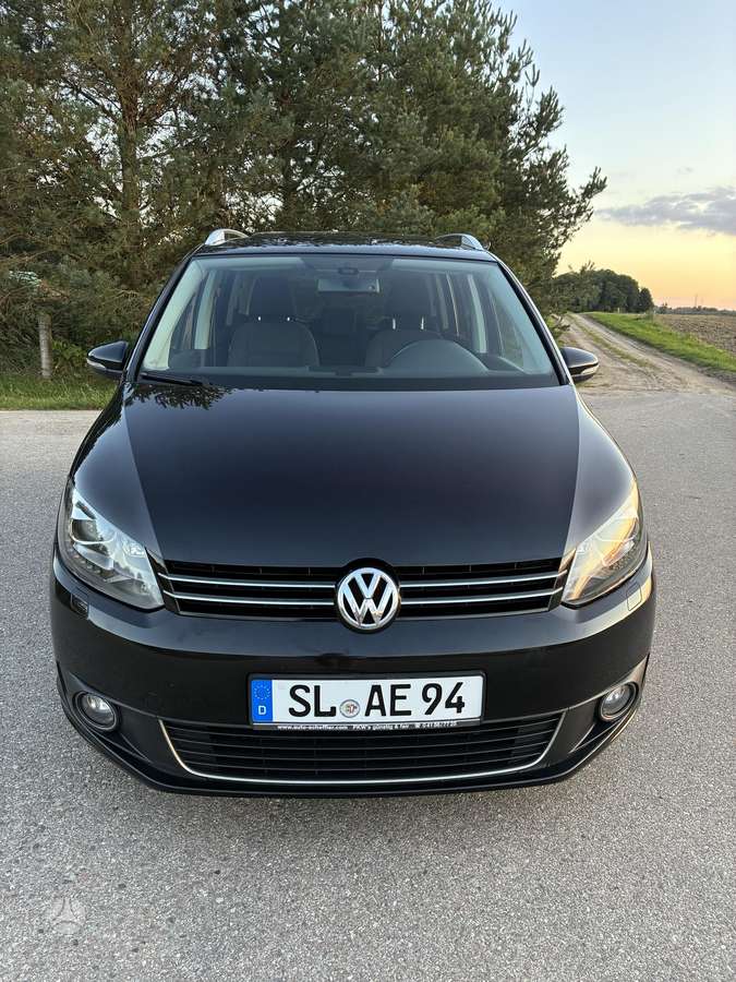 Volkswagen Touran - 10
