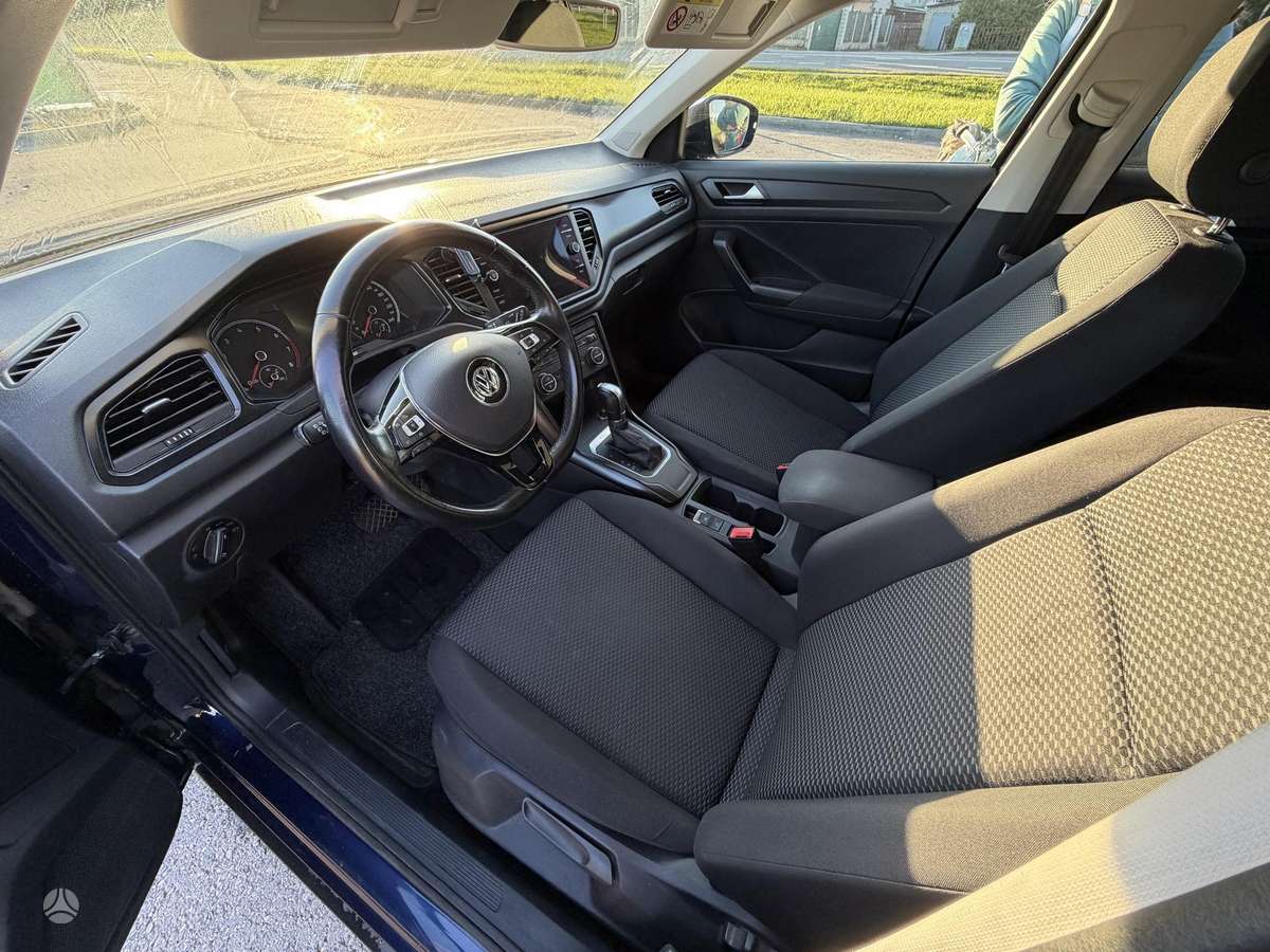 Volkswagen T-Roc - 7