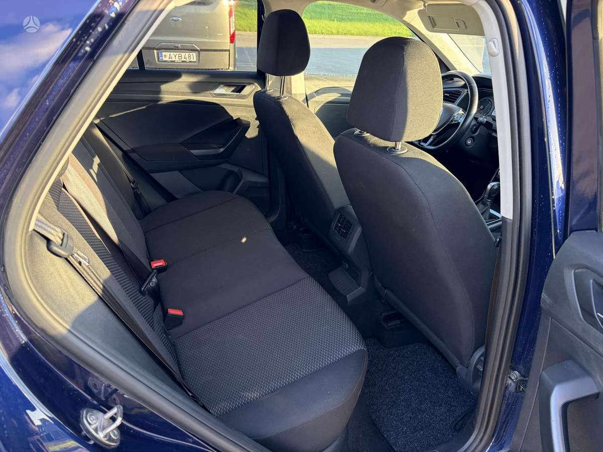 Volkswagen T-Roc - 11