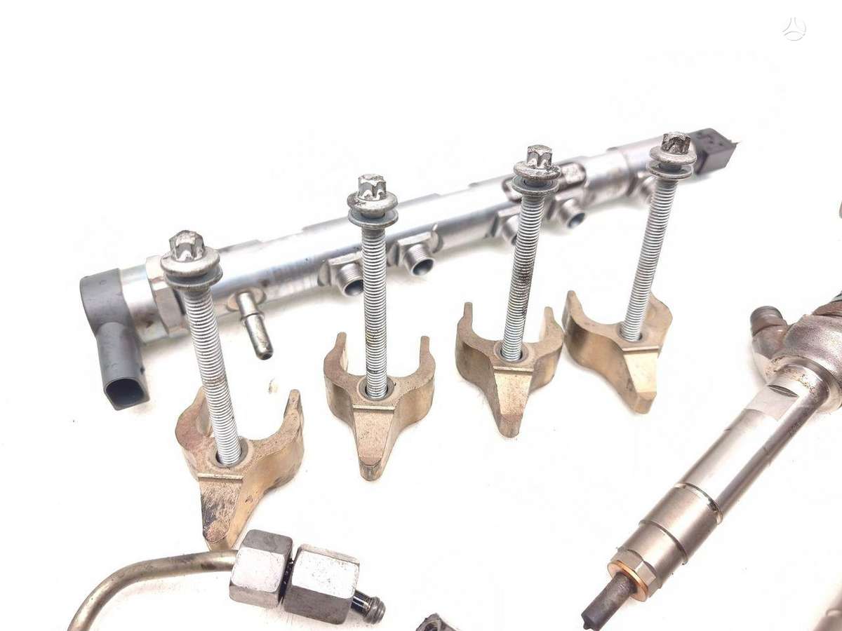 BMW 116, 8515058, injection system
