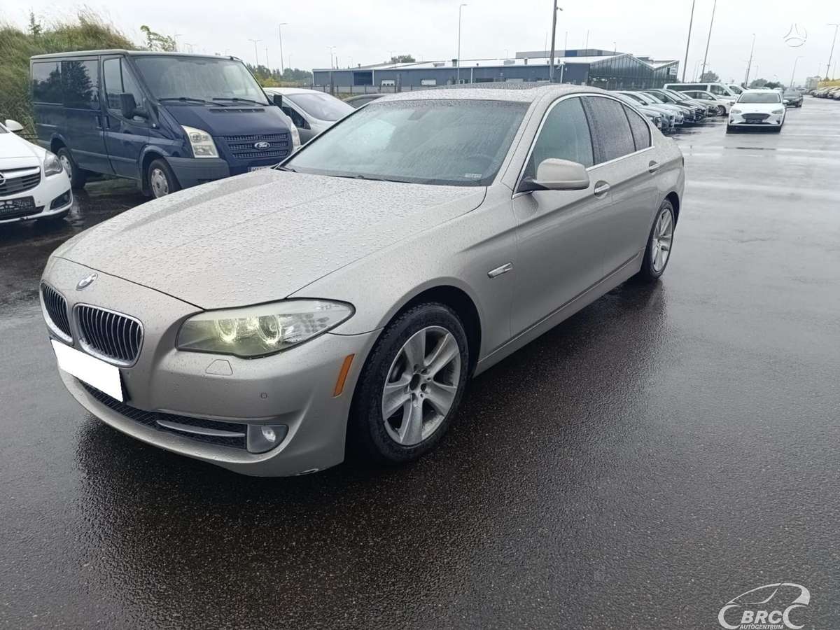 BMW 528, 2.0 l., Седан