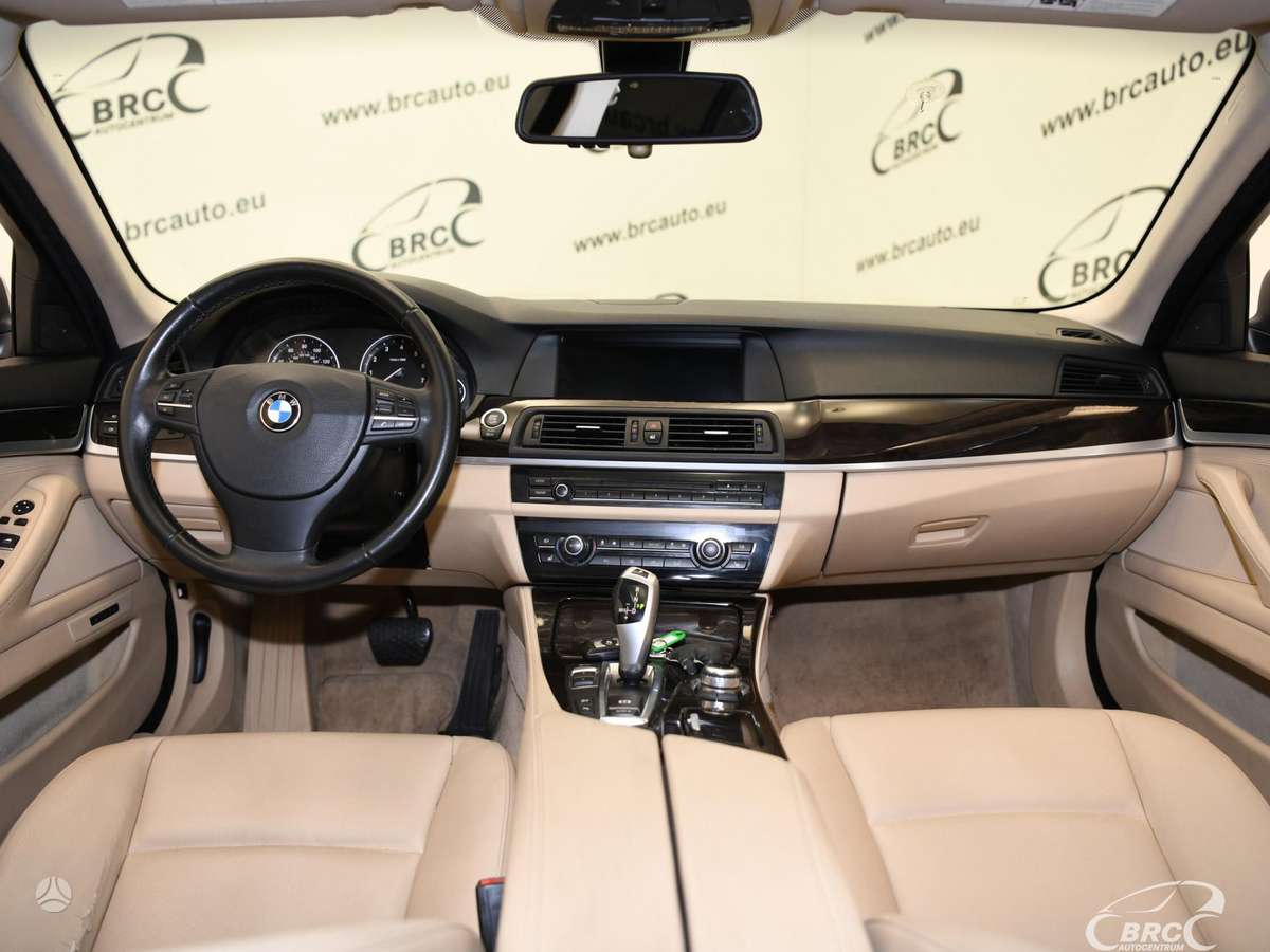 BMW 528, 2.0 l., Седан
