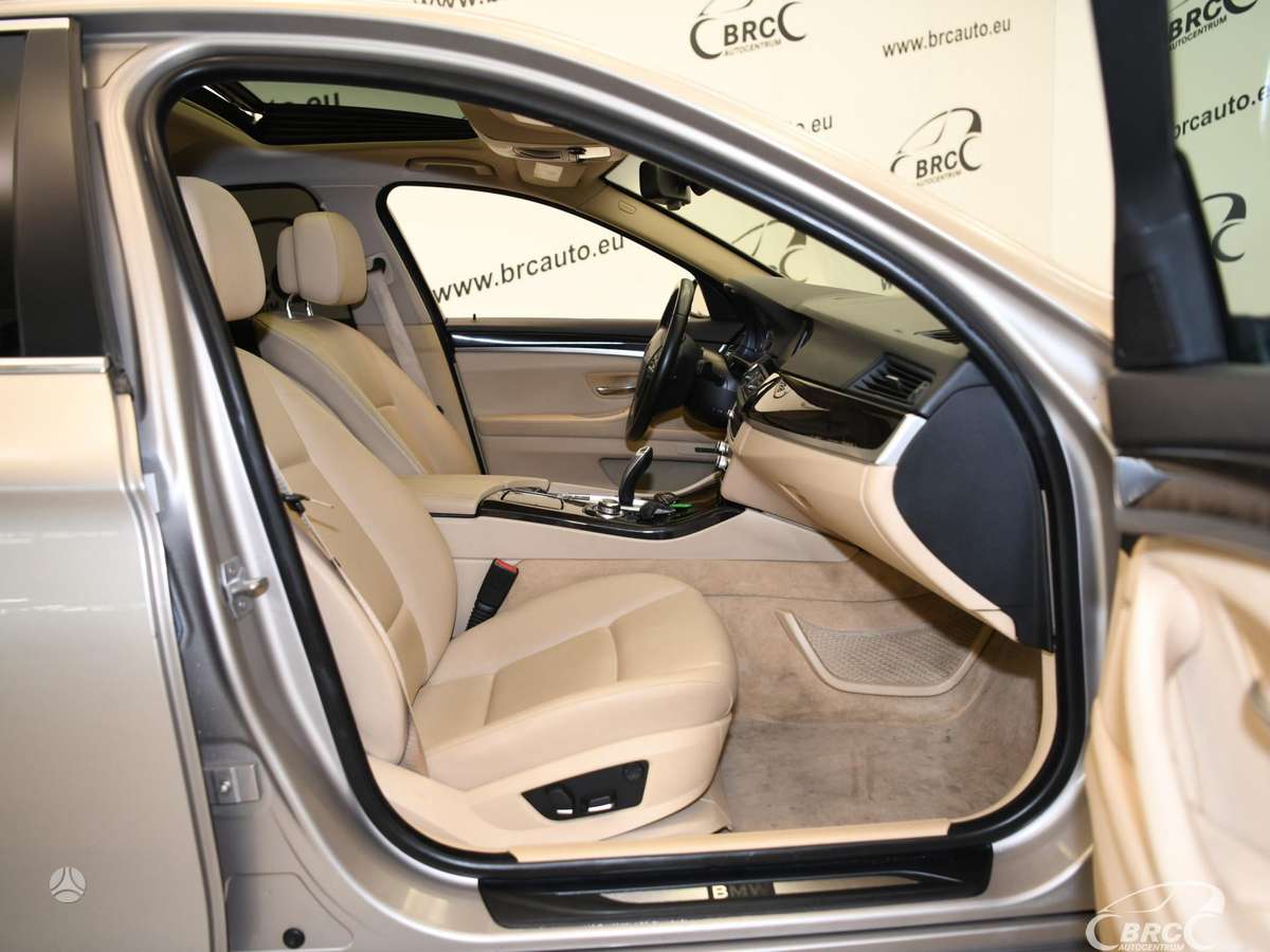 BMW 528, 2.0 l., Седан