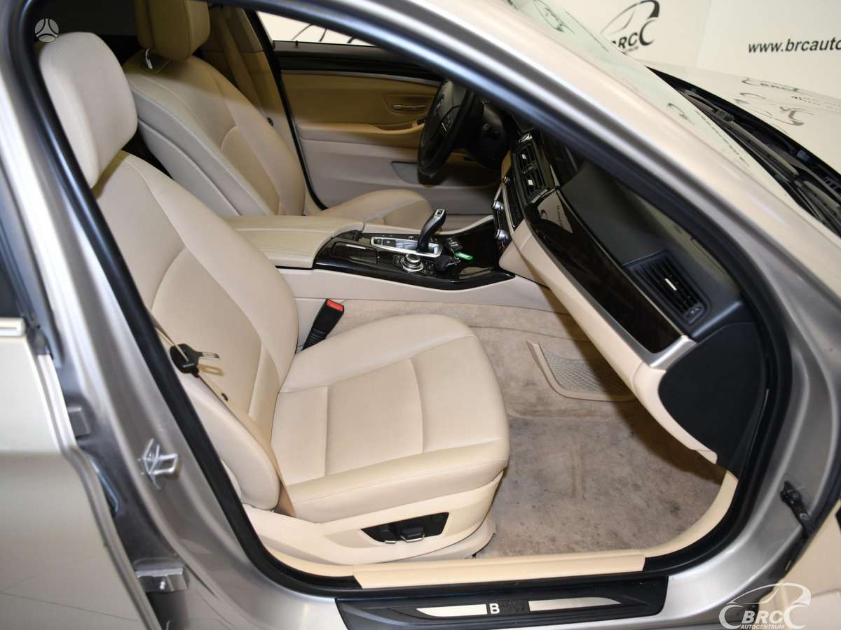 BMW 528, 2.0 l., Седан