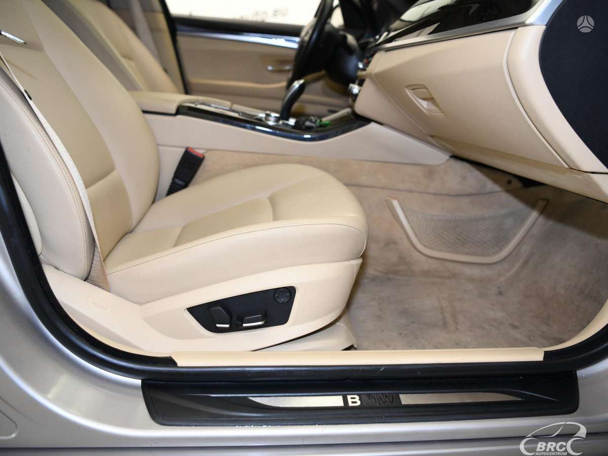 BMW 528, 2.0 l., Седан