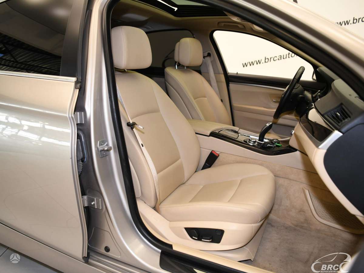BMW 528, 2.0 l., Седан