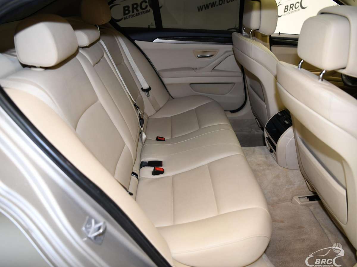 BMW 528, 2.0 l., Седан