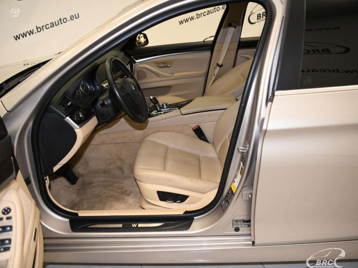 BMW 528, 2.0 l., Седан