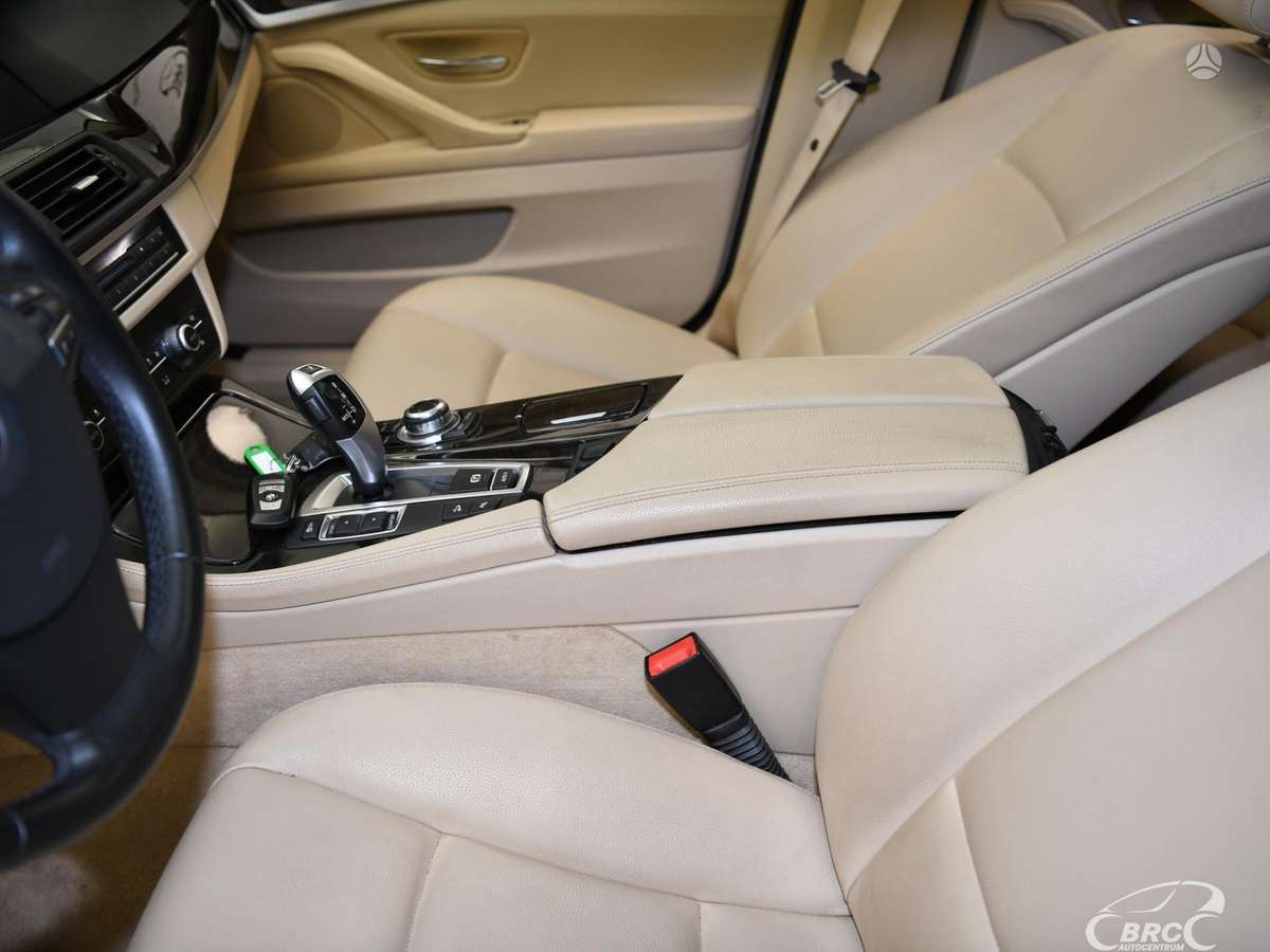 BMW 528, 2.0 l., Седан