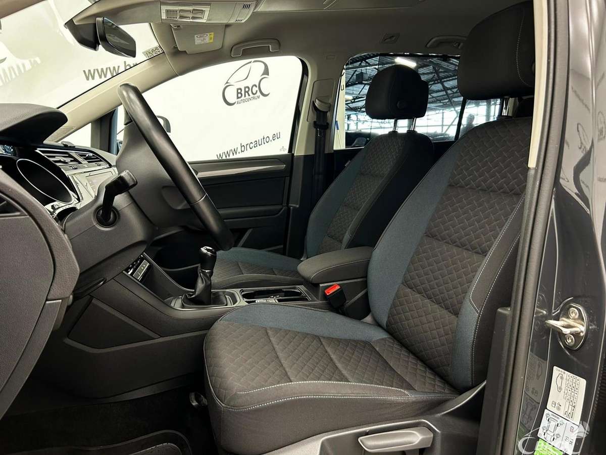Volkswagen Touran - 6
