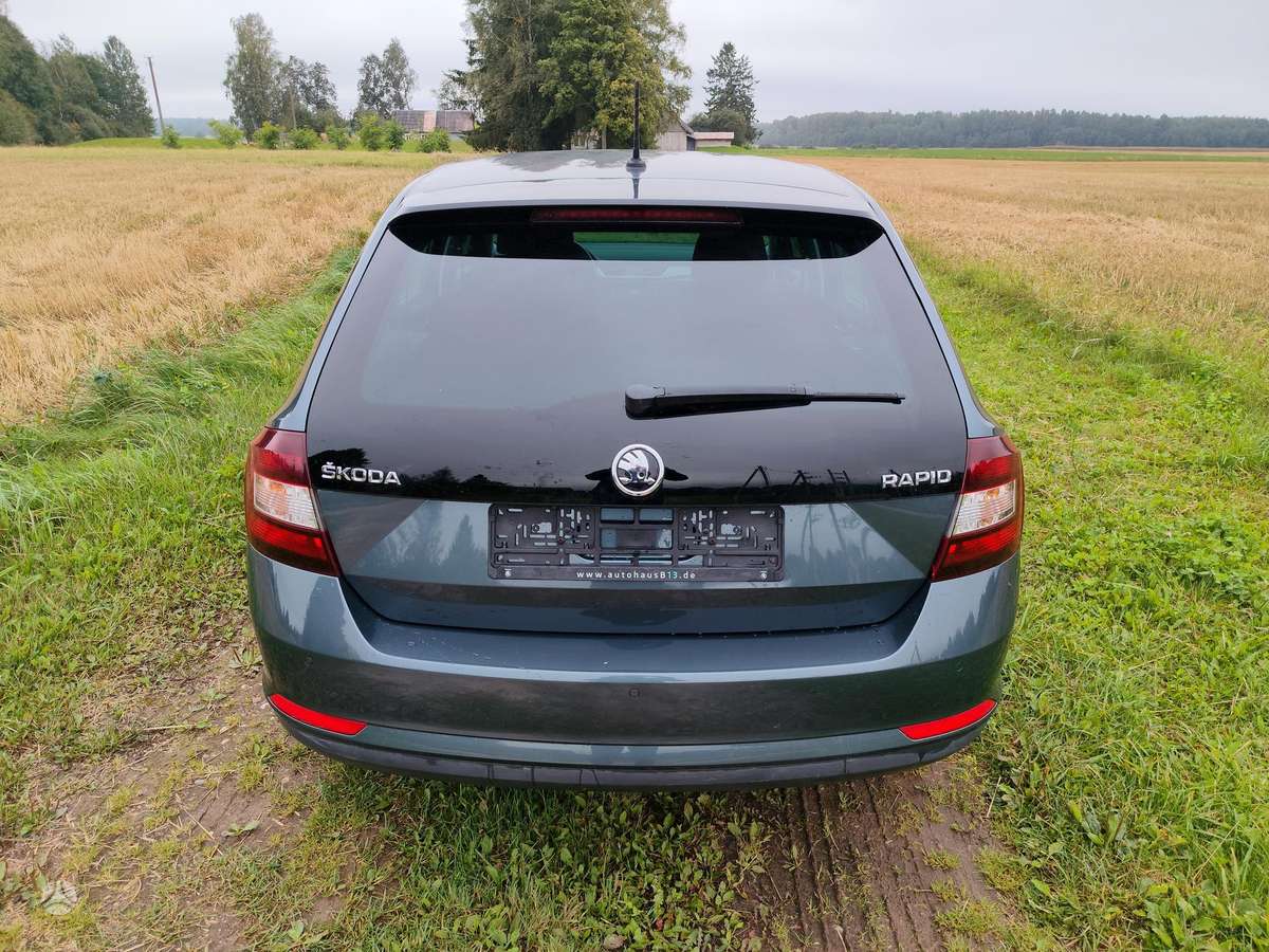 Skoda Rapid, 1.0 l., Хэтчбек