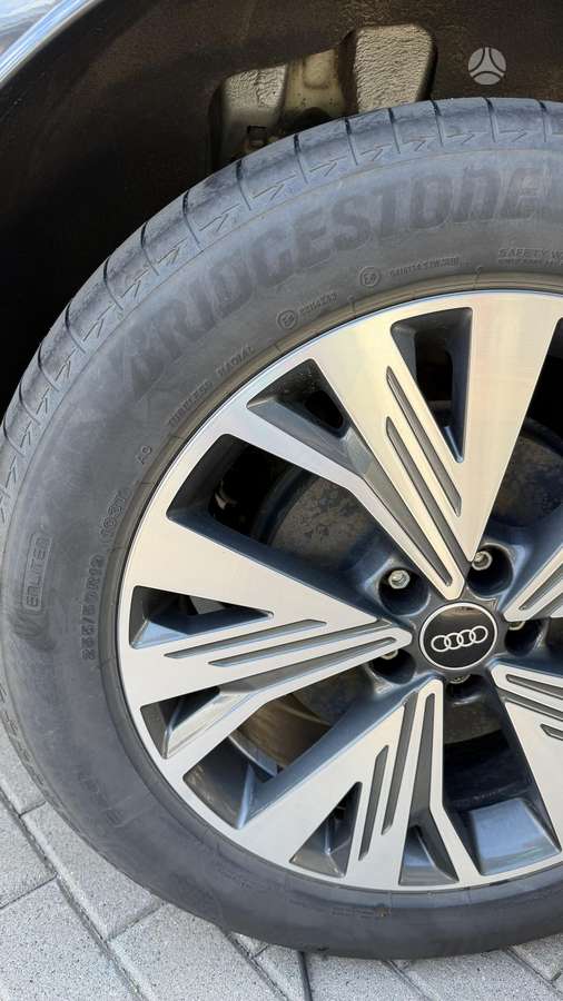 Audi Q4 e-tron, 82 кВт·ч, Хэтчбек