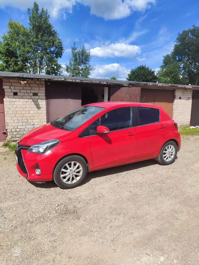 Toyota Yaris - 1