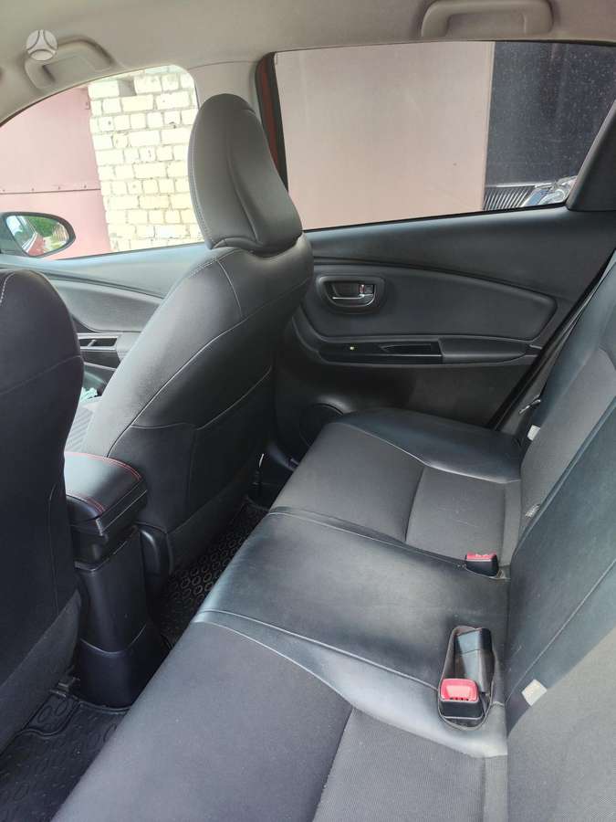 Toyota Yaris - 8