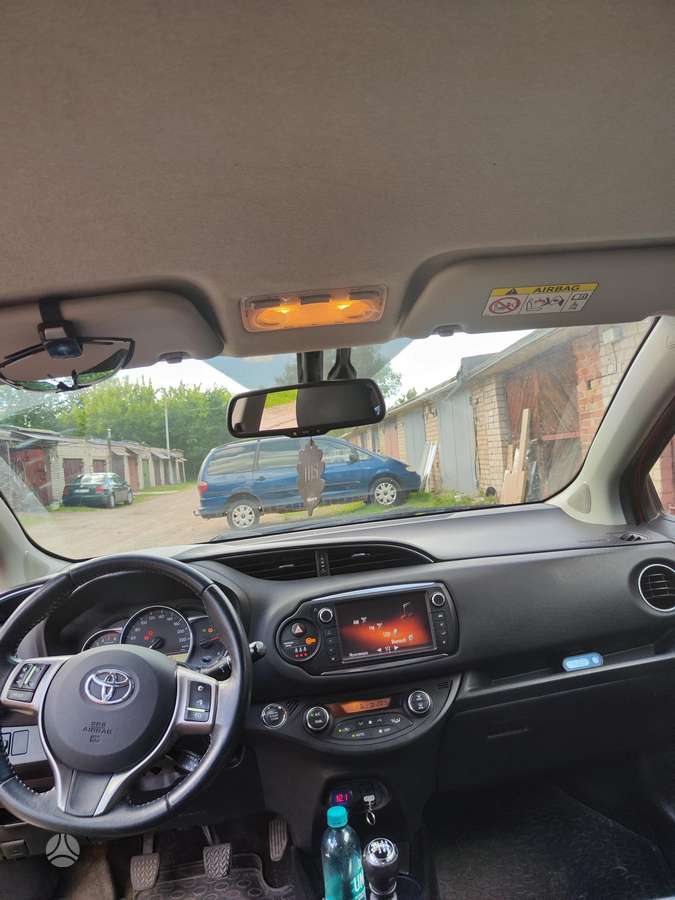 Toyota Yaris - 11