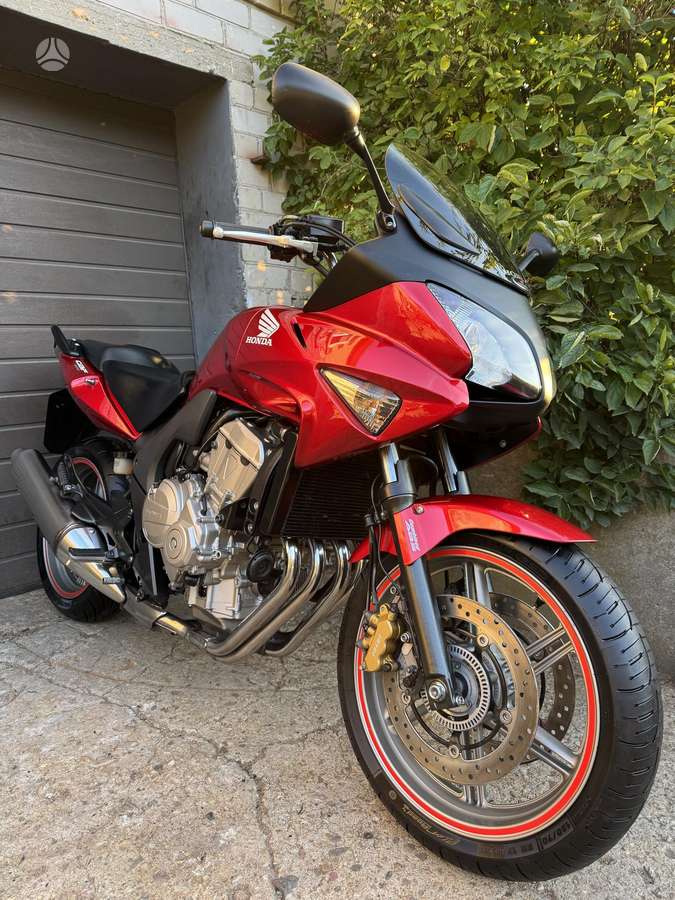 Honda CBF 600cc, street / classic