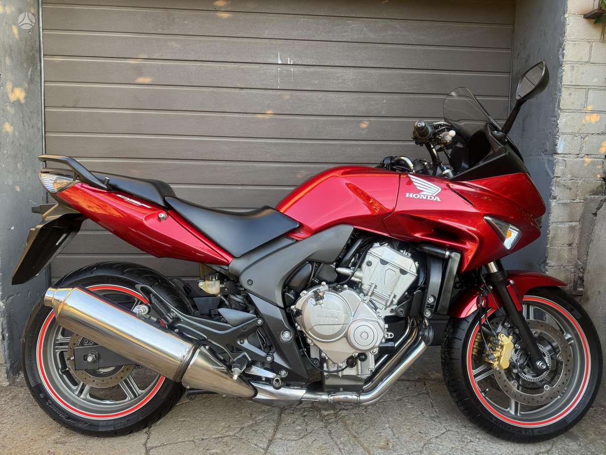 Honda CBF 600cc, street / classic