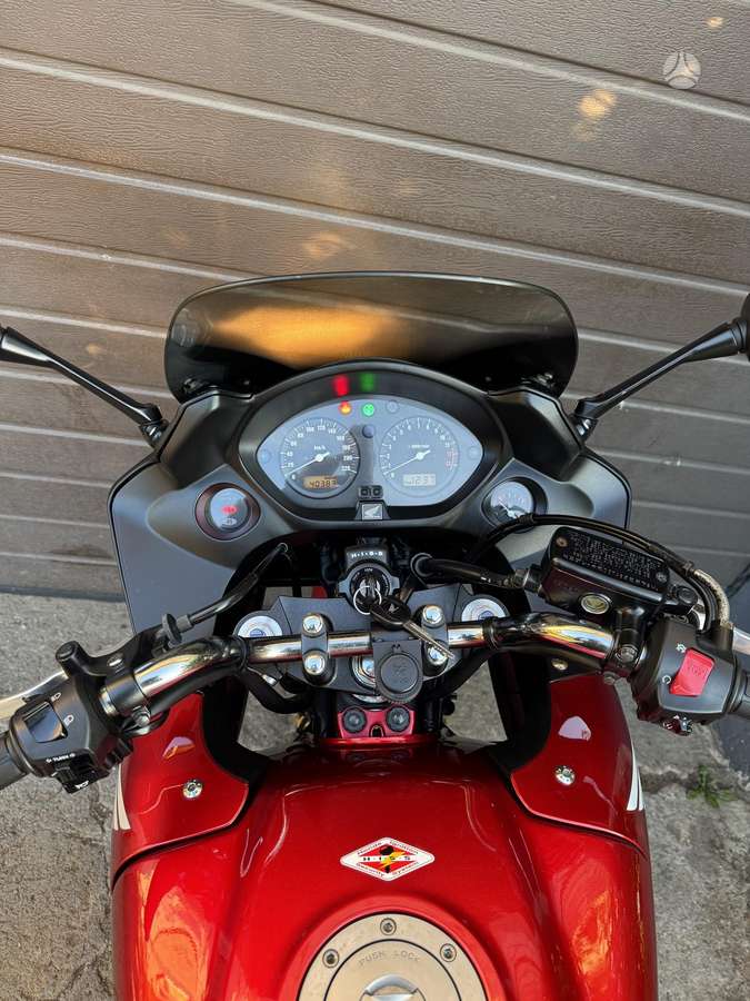 Honda CBF 600cc, street / классические