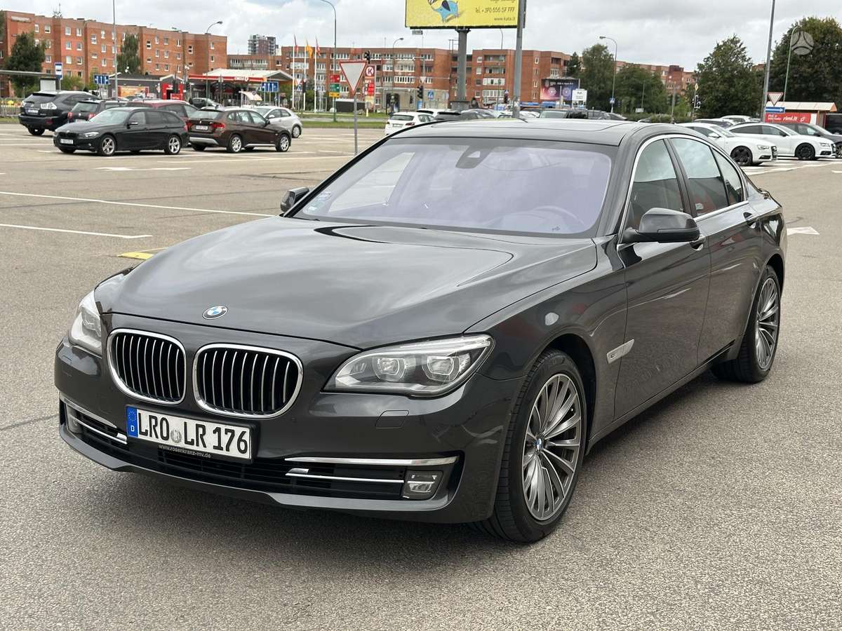 BMW 740, 3.0 l., Седан