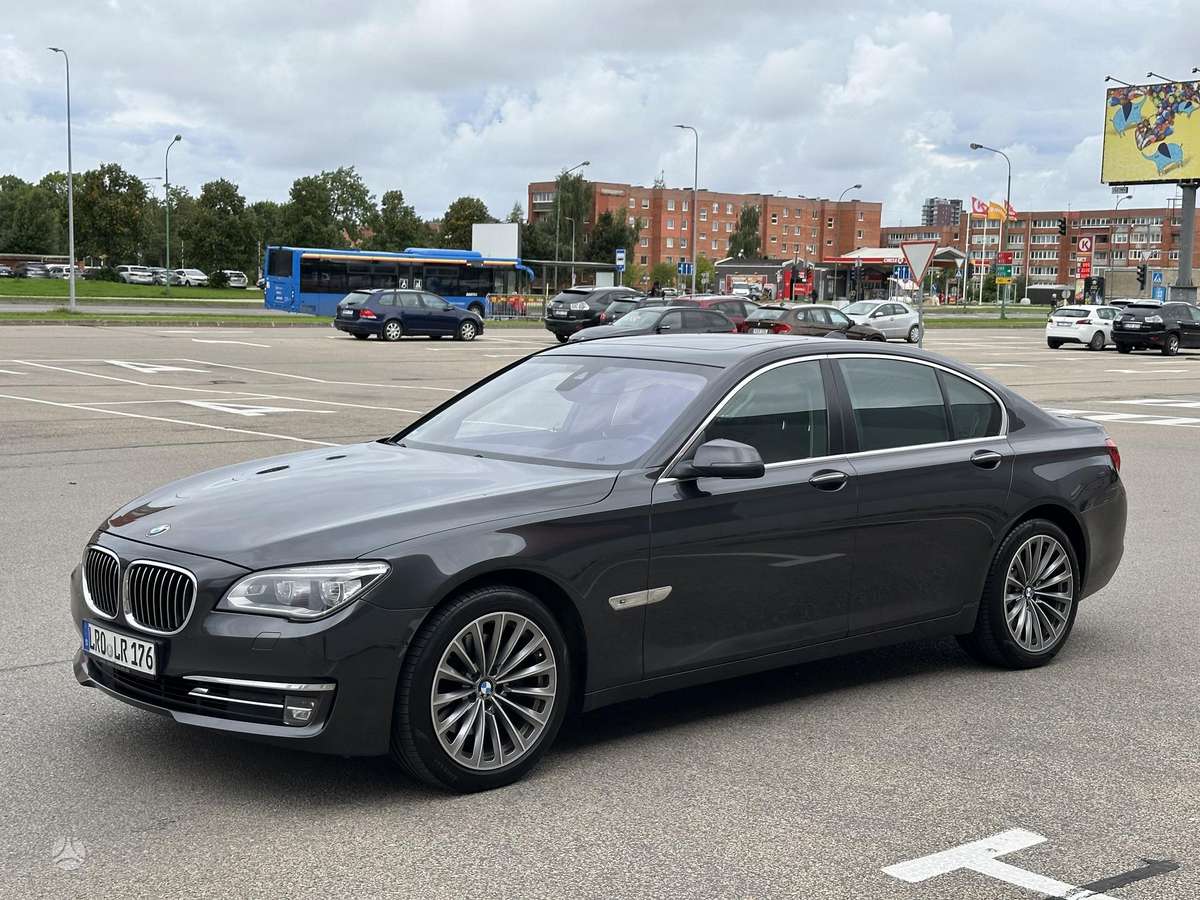 BMW 740, 3.0 l., Седан