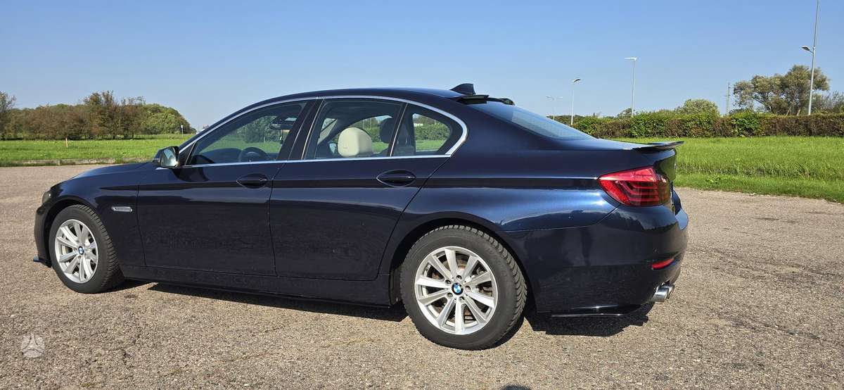 BMW 520, 2.0 l., Седан