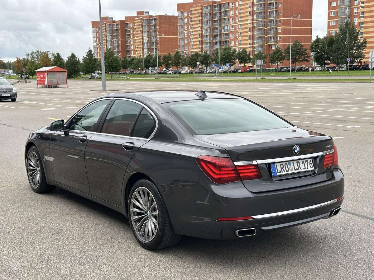 BMW 740, 3.0 l., Седан