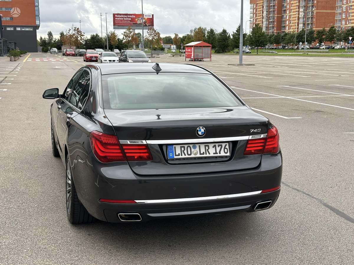 BMW 740, 3.0 l., Седан