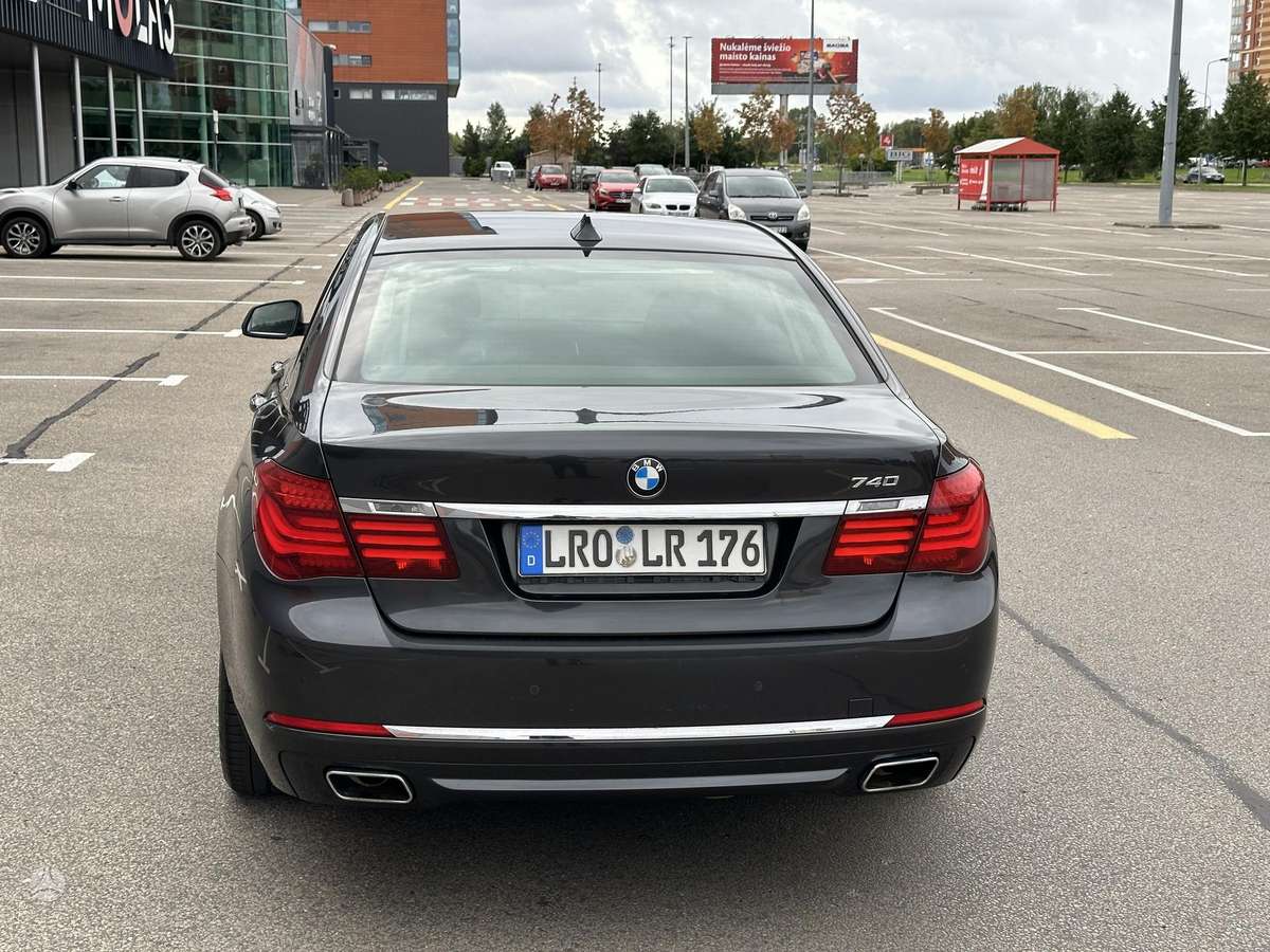 BMW 740, 3.0 l., Седан