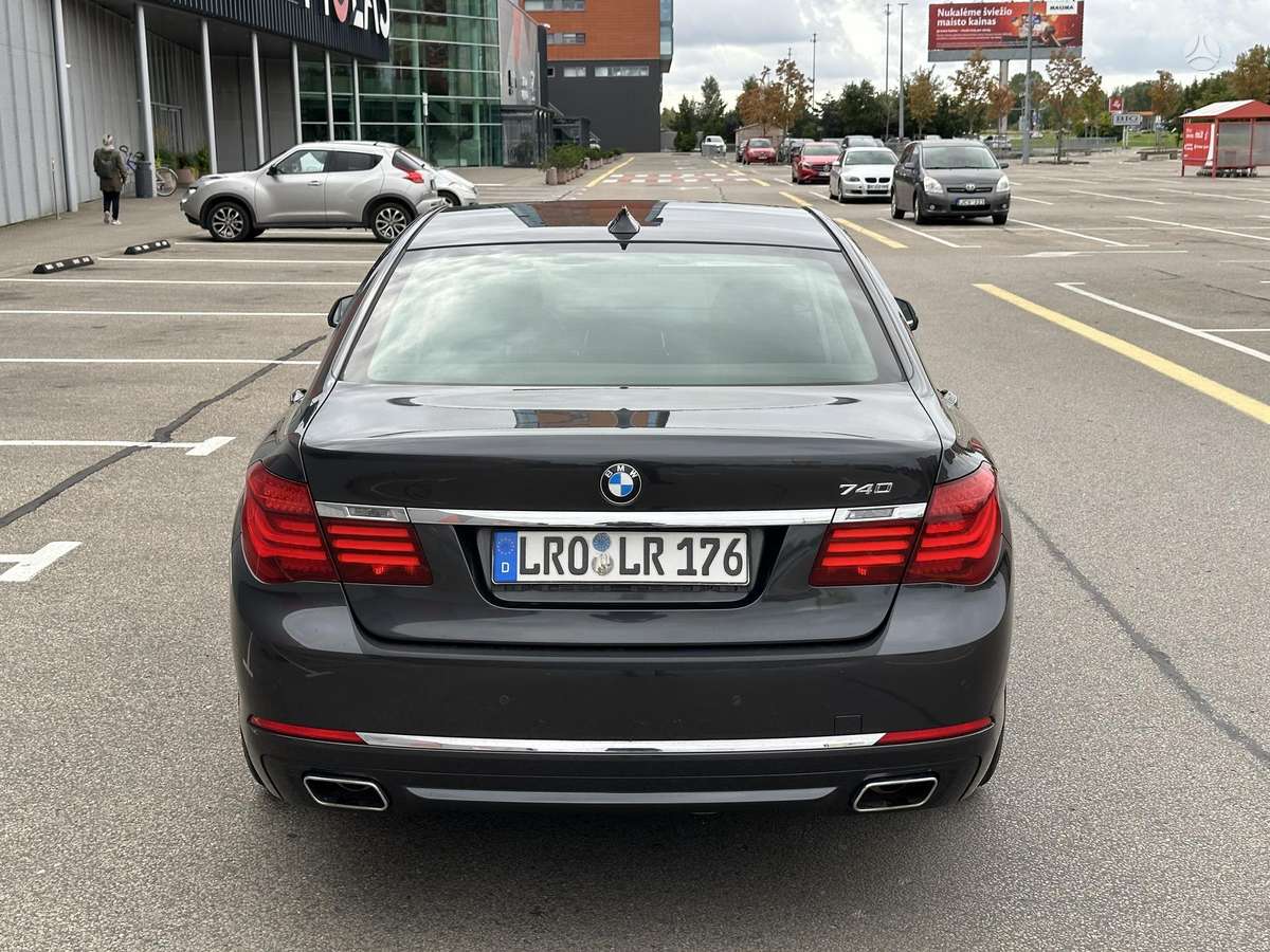 BMW 740, 3.0 l., Седан
