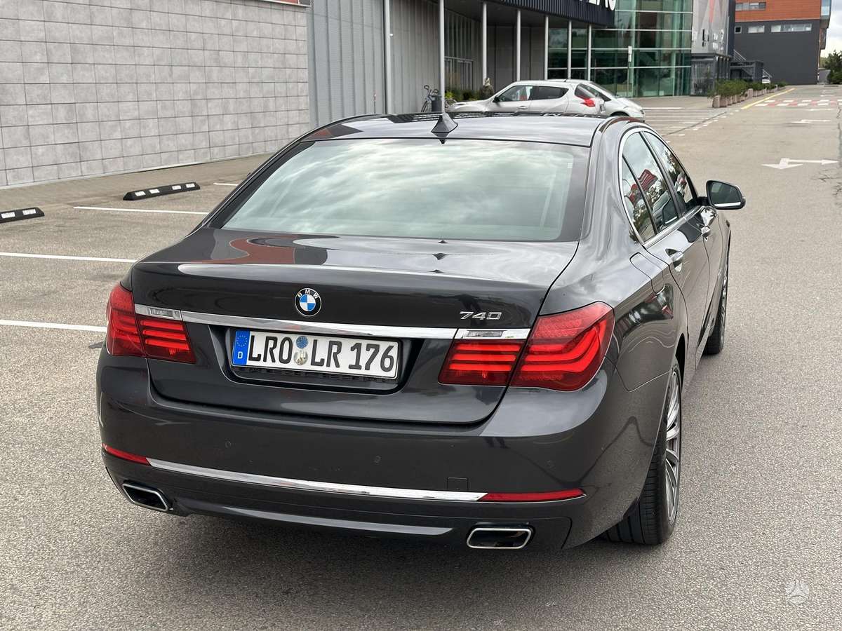 BMW 740, 3.0 l., Седан