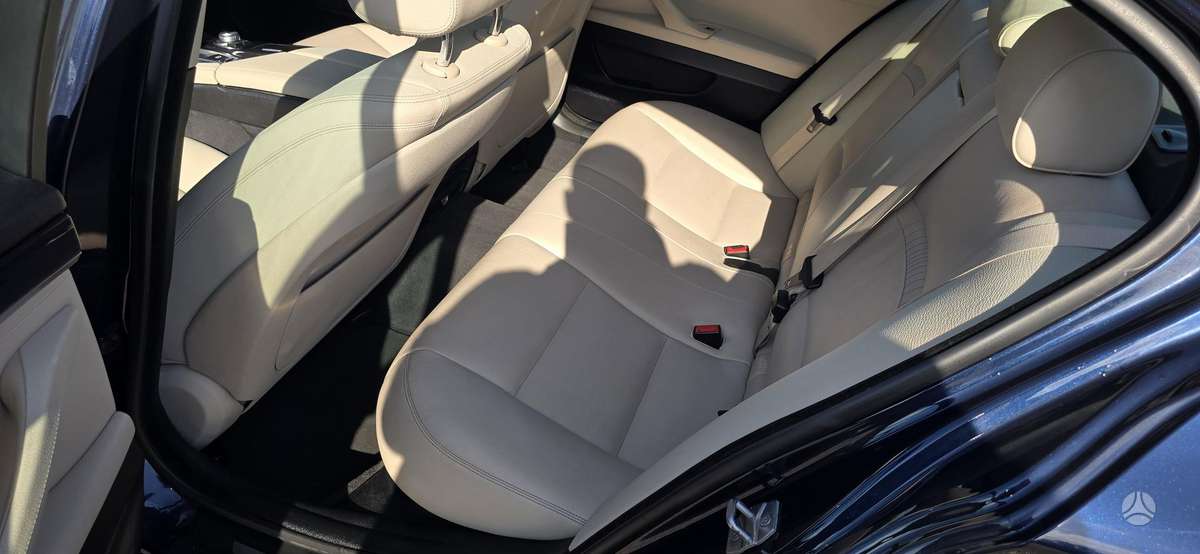BMW 520, 2.0 l., Седан