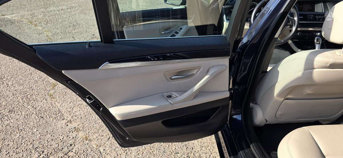 BMW 520, 2.0 l., Седан