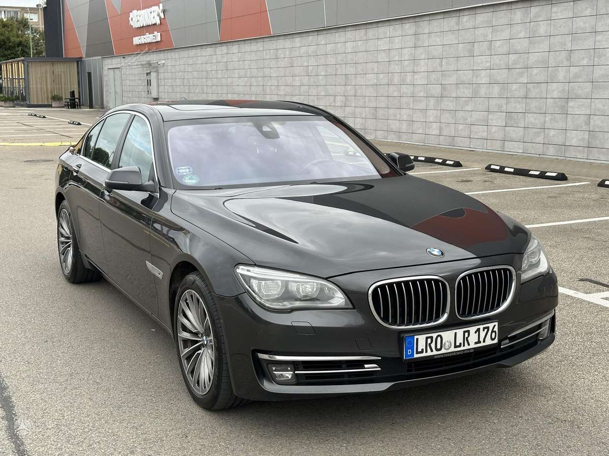 BMW 740, 3.0 l., Седан